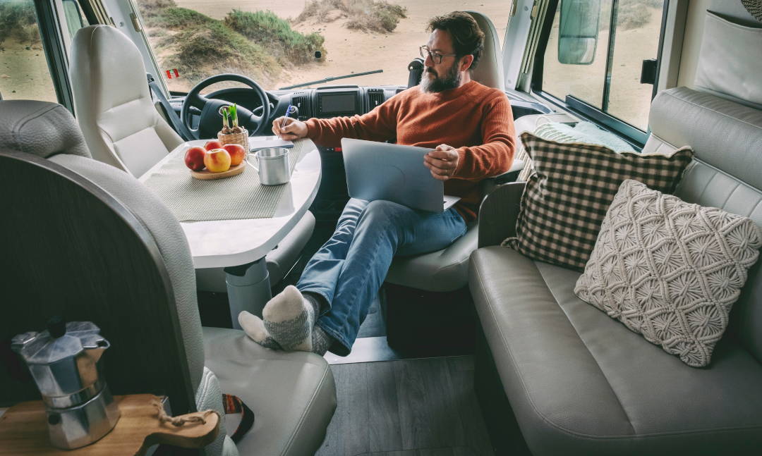 Top 7 US States for Digital Nomads With RVs
